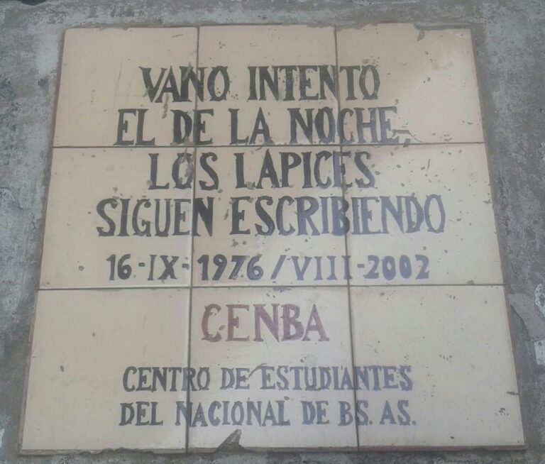 Los cuadernos y las utopías: la juventud detenida de La Noche de los Lápices