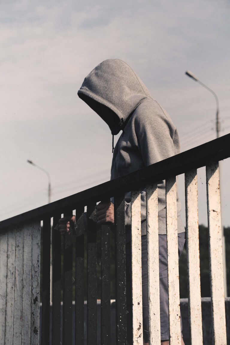 ADICCIONES : ¿…VALE LA PENA VIVIR?